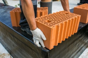 Керамические поризованные блоки марки Porotherm